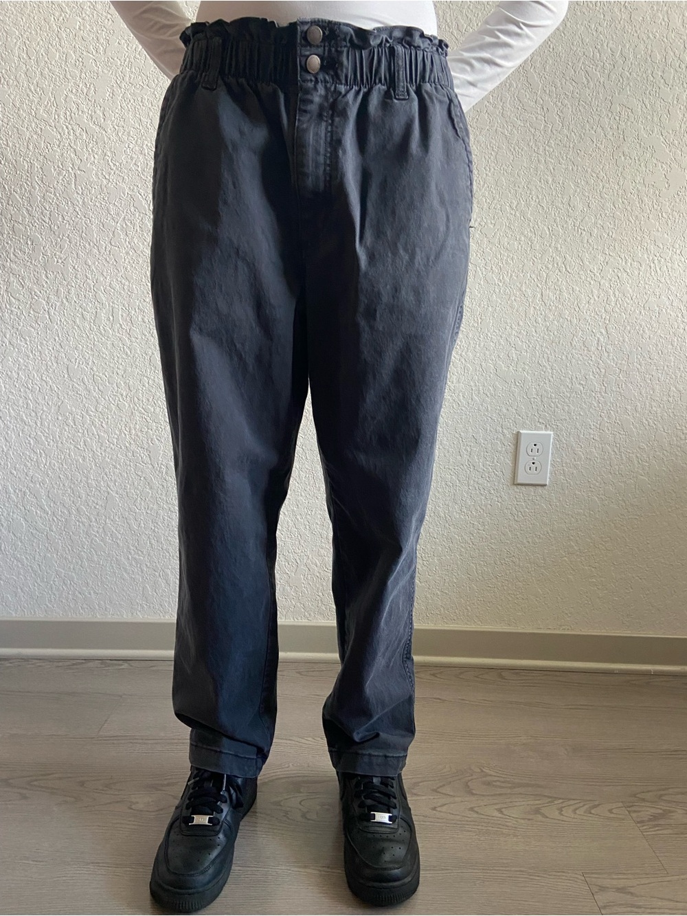 Universal Thread Straight Legged Pants